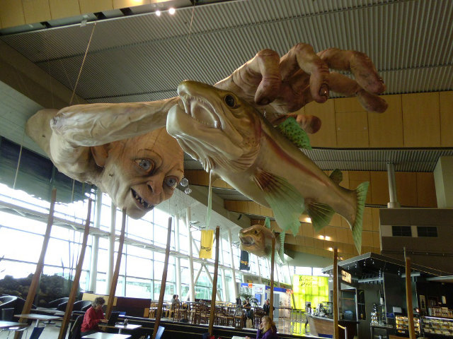 Estatua gigante de Gollum en aeropuerto de Nueva Zelanda