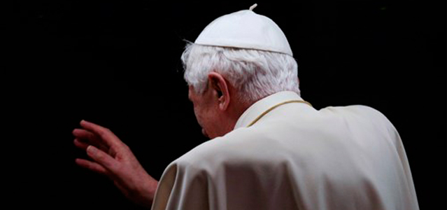 Concluye papado de Benedicto XVI. Inicia periodo de Sede Vacante.